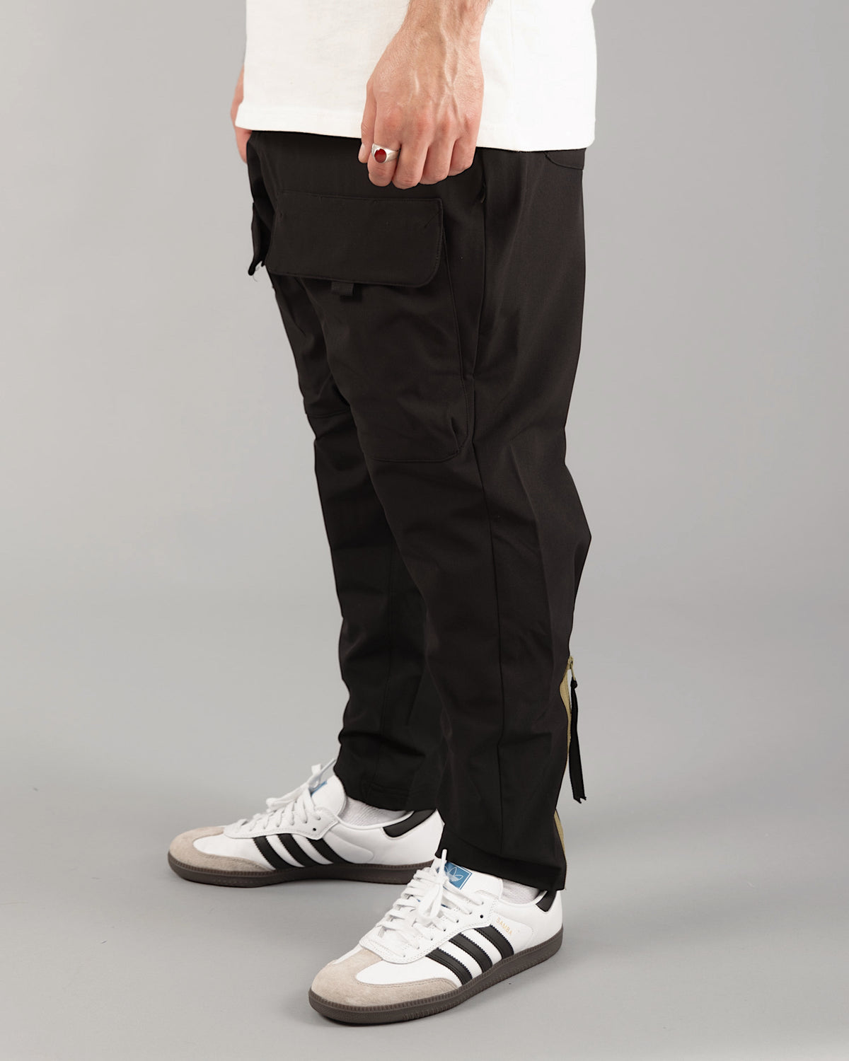 New Standard Utility Cargo | Jet Black